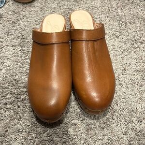J Crew leather Clogs Size 8.5